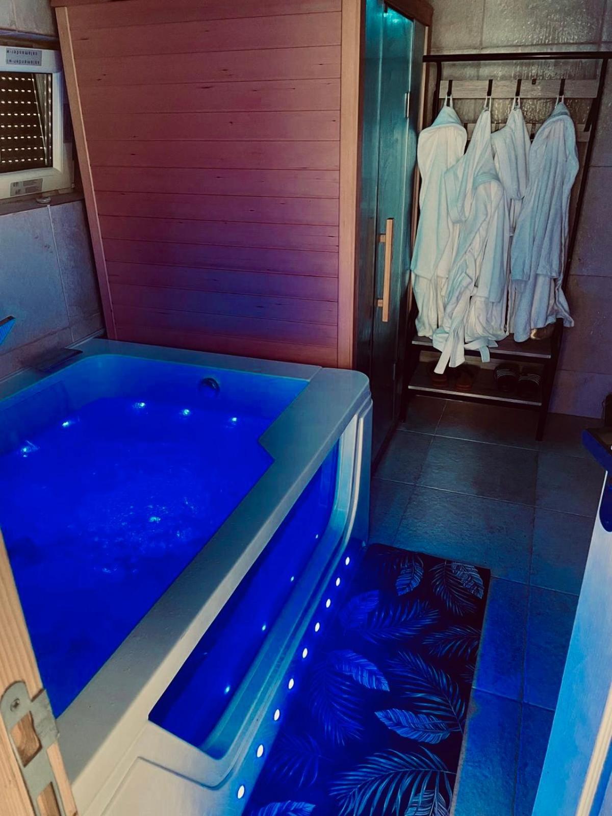 Oasis Spa Pres De Disney Nanteuil-les-Meaux Luaran gambar