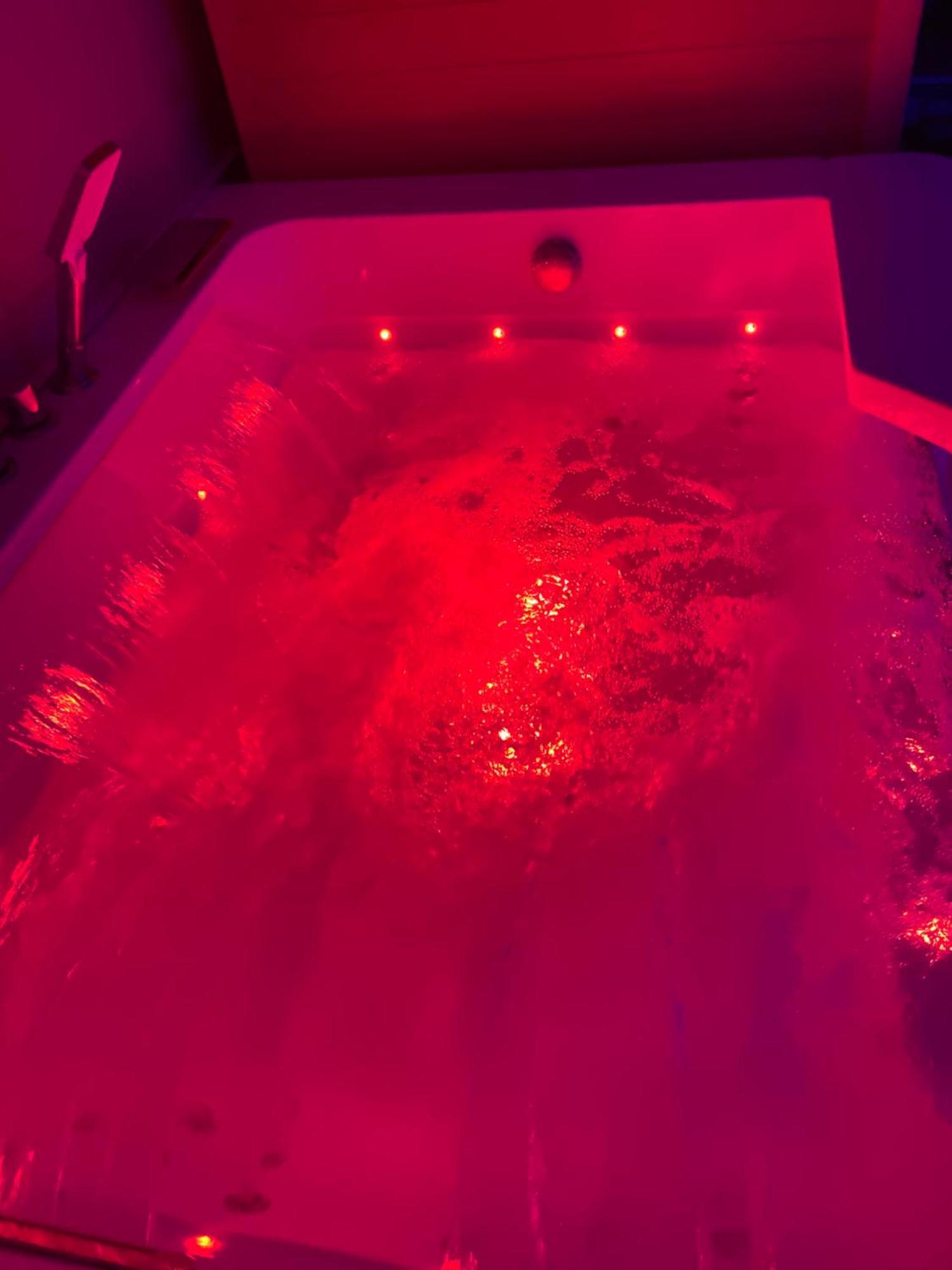 Oasis Spa Pres De Disney Nanteuil-les-Meaux Luaran gambar